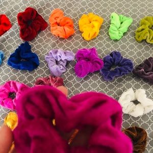 Set of 26 scrunchies